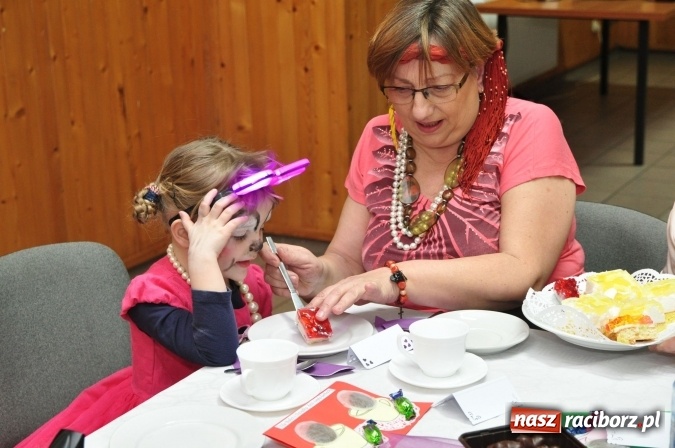 Zdjęcie w galerii na portalu naszraciborz.pl: Domowe Przedszkolaki balowały z Babciami i Dziadkami wiadomości z regionu