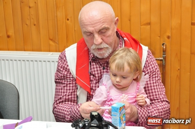 Zdjęcie w galerii na portalu naszraciborz.pl: Domowe Przedszkolaki balowały z Babciami i Dziadkami wiadomości z regionu