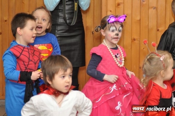 Zdjęcie w galerii na portalu naszraciborz.pl: Domowe Przedszkolaki balowały z Babciami i Dziadkami wiadomości z regionu