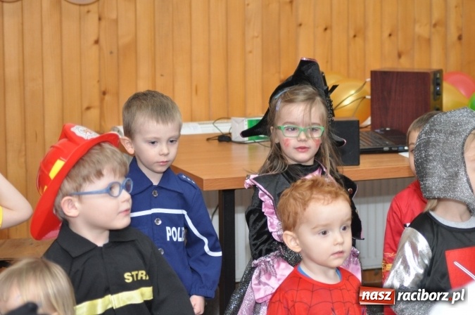 Zdjęcie w galerii na portalu naszraciborz.pl: Domowe Przedszkolaki balowały z Babciami i Dziadkami wiadomości z regionu