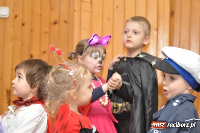 Zdjęcie w galerii na portalu naszraciborz.pl: Domowe Przedszkolaki balowały z Babciami i Dziadkami wiadomości z regionu