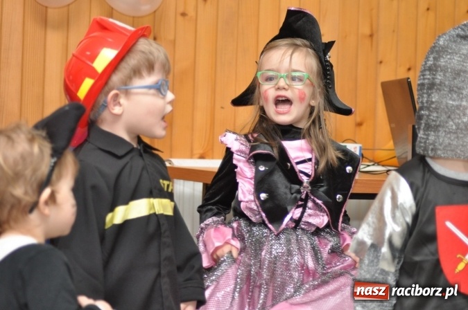 Zdjęcie w galerii na portalu naszraciborz.pl: Domowe Przedszkolaki balowały z Babciami i Dziadkami wiadomości z regionu