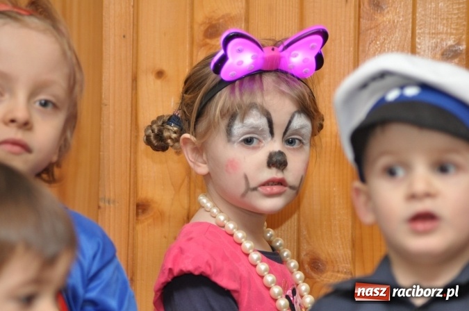 Zdjęcie w galerii na portalu naszraciborz.pl: Domowe Przedszkolaki balowały z Babciami i Dziadkami wiadomości z regionu