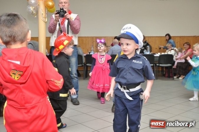 Zdjęcie w galerii na portalu naszraciborz.pl: Domowe Przedszkolaki balowały z Babciami i Dziadkami wiadomości z regionu