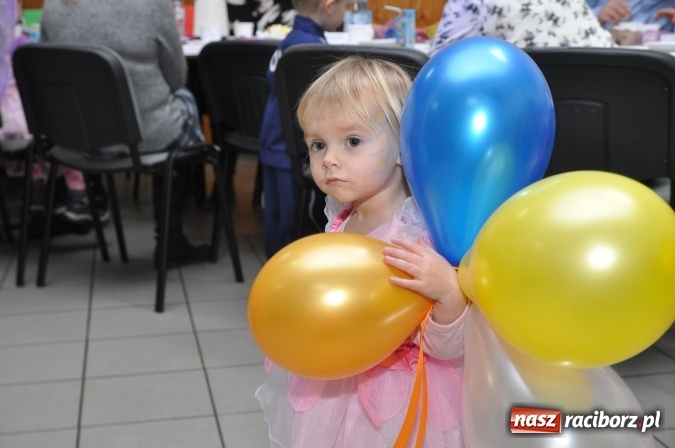 Zdjęcie w galerii na portalu naszraciborz.pl: Domowe Przedszkolaki balowały z Babciami i Dziadkami wiadomości z regionu