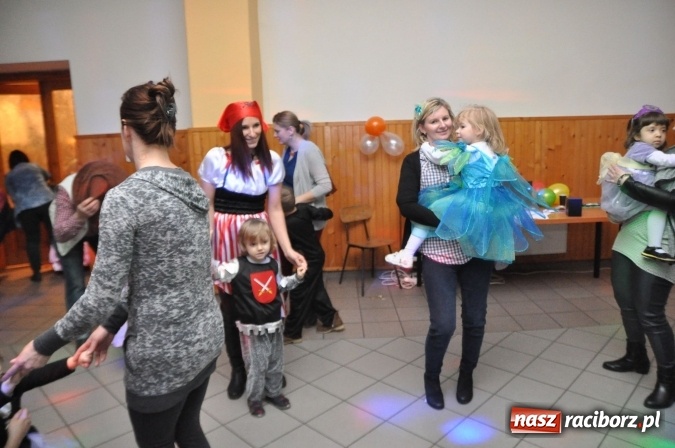 Zdjęcie w galerii na portalu naszraciborz.pl: Domowe Przedszkolaki balowały z Babciami i Dziadkami wiadomości z regionu