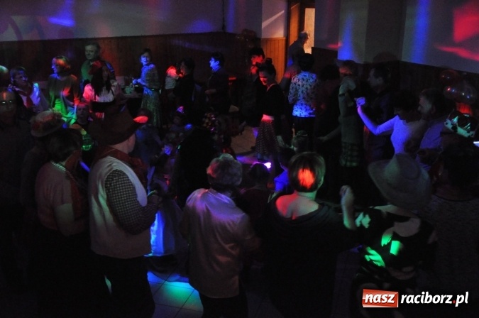 Zdjęcie w galerii na portalu naszraciborz.pl: Domowe Przedszkolaki balowały z Babciami i Dziadkami wiadomości z regionu