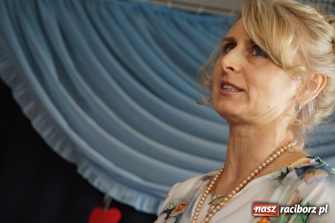 Zdjęcie w galerii na portalu naszraciborz.pl: Całusy i laurki dla babć i dziadków z Łęgu  wiadomości z regionu