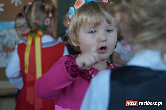 Zdjęcie w galerii na portalu naszraciborz.pl: Całusy i laurki dla babć i dziadków z Łęgu  wiadomości z regionu