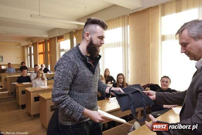 Zdjęcie w galerii na portalu naszraciborz.pl: IX Konkurs Języka Angielskiego i Niemieckiego - sprawdź, kto zdobył indeks raciborskiej uczelni wiadomości z regionu