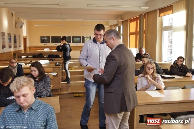 Zdjęcie w galerii na portalu naszraciborz.pl: IX Konkurs Języka Angielskiego i Niemieckiego - sprawdź, kto zdobył indeks raciborskiej uczelni wiadomości z regionu