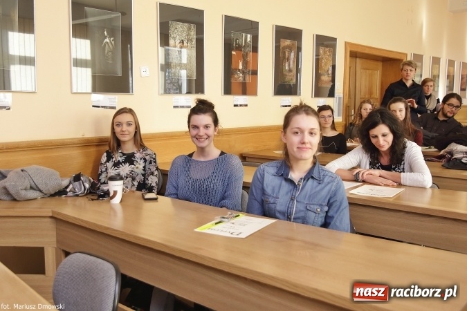 Zdjęcie w galerii na portalu naszraciborz.pl: IX Konkurs Języka Angielskiego i Niemieckiego - sprawdź, kto zdobył indeks raciborskiej uczelni wiadomości z regionu