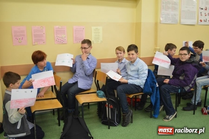 Zdjęcie w galerii na portalu naszraciborz.pl: English for you - VIII Powiatowy Konkurs w Gimnazjum nr 3 wiadomości z regionu