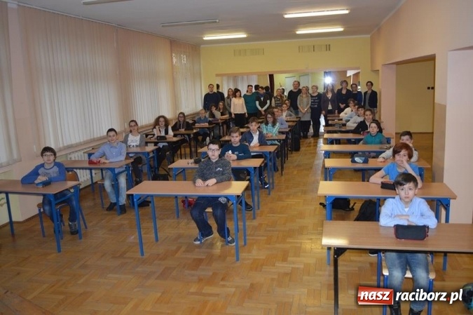 Zdjęcie w galerii na portalu naszraciborz.pl: English for you - VIII Powiatowy Konkurs w Gimnazjum nr 3 wiadomości z regionu