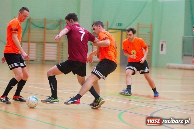 Zdjęcie w galerii na portalu naszraciborz.pl: HLPN: Futsalowy piątek w Arenie Rafako. Kolejna porażka Pata Cabra Team. Wild Boys rozgromieni przez RS-Bau wiadomości z regionu