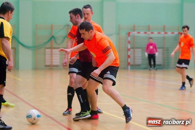Zdjęcie w galerii na portalu naszraciborz.pl: HLPN: Futsalowy piątek w Arenie Rafako. Kolejna porażka Pata Cabra Team. Wild Boys rozgromieni przez RS-Bau wiadomości z regionu