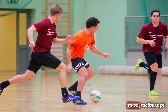 Zdjęcie w galerii na portalu naszraciborz.pl: HLPN: Futsalowy piątek w Arenie Rafako. Kolejna porażka Pata Cabra Team. Wild Boys rozgromieni przez RS-Bau wiadomości z regionu
