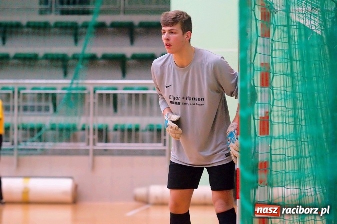 Zdjęcie w galerii na portalu naszraciborz.pl: HLPN: Futsalowy piątek w Arenie Rafako. Kolejna porażka Pata Cabra Team. Wild Boys rozgromieni przez RS-Bau wiadomości z regionu