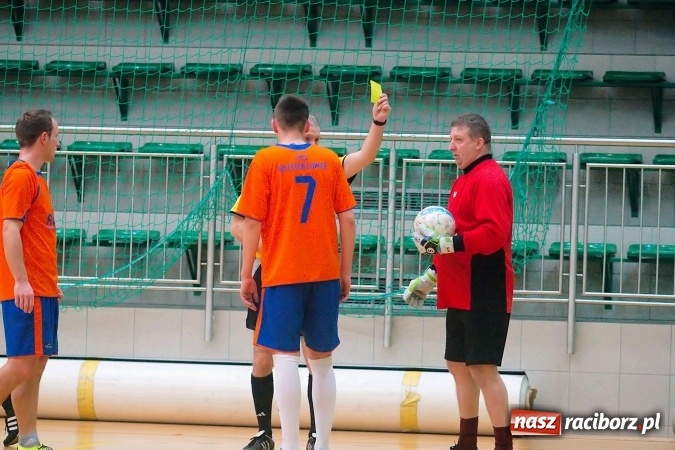 Zdjęcie w galerii na portalu naszraciborz.pl: HLPN: Futsalowy piątek w Arenie Rafako. Kolejna porażka Pata Cabra Team. Wild Boys rozgromieni przez RS-Bau wiadomości z regionu