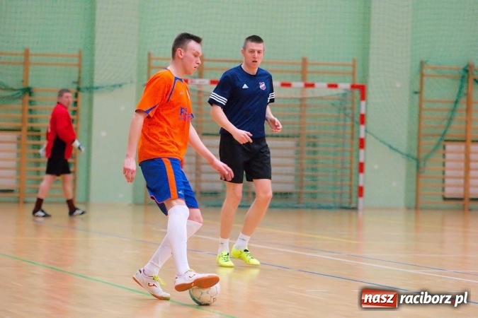 Zdjęcie w galerii na portalu naszraciborz.pl: HLPN: Futsalowy piątek w Arenie Rafako. Kolejna porażka Pata Cabra Team. Wild Boys rozgromieni przez RS-Bau wiadomości z regionu