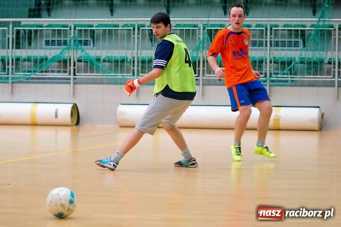 Zdjęcie w galerii na portalu naszraciborz.pl: HLPN: Futsalowy piątek w Arenie Rafako. Kolejna porażka Pata Cabra Team. Wild Boys rozgromieni przez RS-Bau wiadomości z regionu