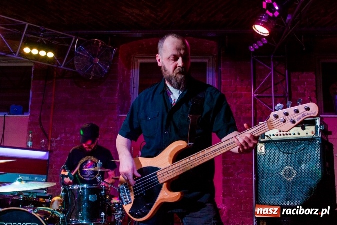 Zdjęcie w galerii na portalu naszraciborz.pl: Legenda polskiego rocka zagrała wczoraj w Raciborzu wiadomości z regionu