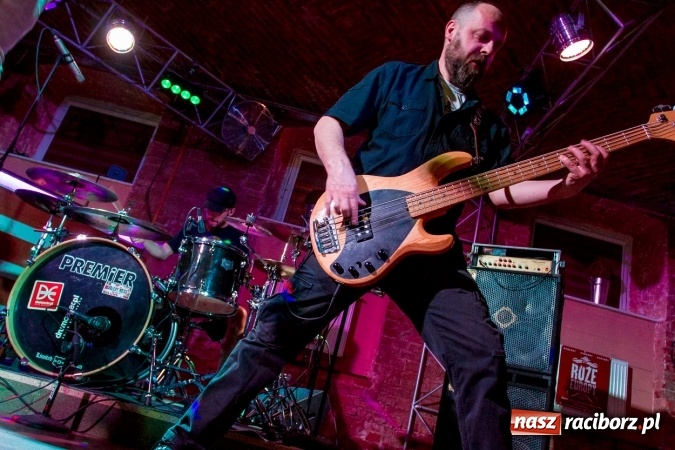 Zdjęcie w galerii na portalu naszraciborz.pl: Legenda polskiego rocka zagrała wczoraj w Raciborzu wiadomości z regionu