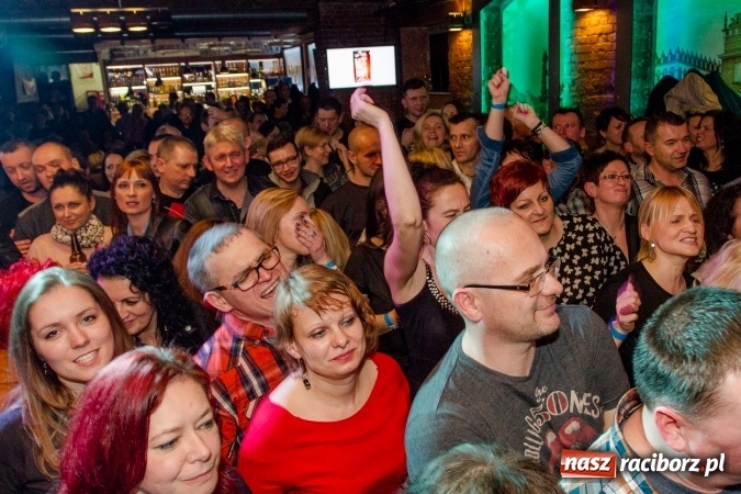 Zdjęcie w galerii na portalu naszraciborz.pl: Legenda polskiego rocka zagrała wczoraj w Raciborzu wiadomości z regionu