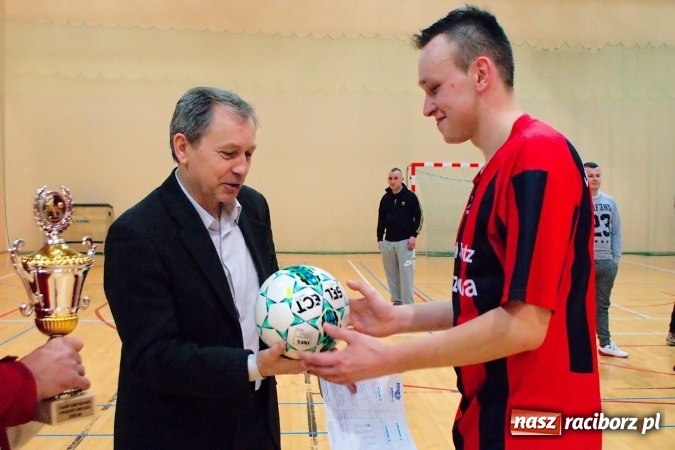 Zdjęcie w galerii na portalu naszraciborz.pl: IX Turniej o Puchar Wójta Gminy Rudnik za nami. Grzegorzowice z trofeum wiadomości z regionu