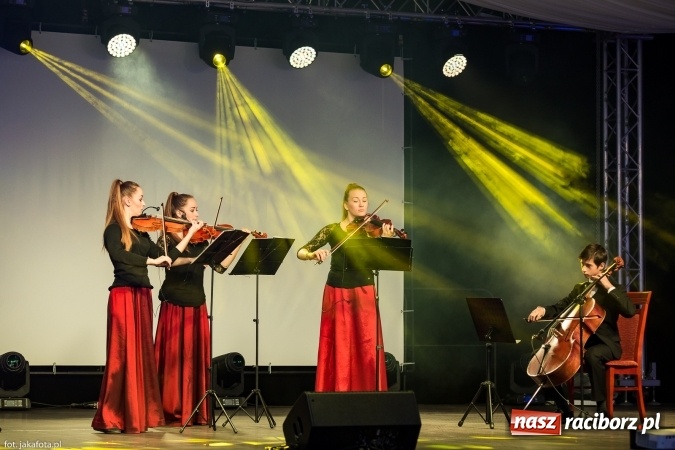 Zdjęcie w galerii na portalu naszraciborz.pl: Gala pietrowickiego biznesu - sprawdź kto dostał wyr&oacute;żnienie! wiadomości z regionu