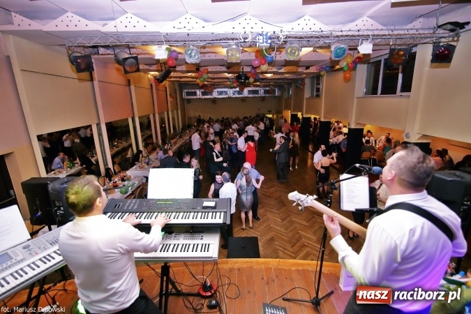 Zdjęcie w galerii na portalu naszraciborz.pl: Tak się bawi Klub Sportowy Pietraszyn wiadomości z regionu