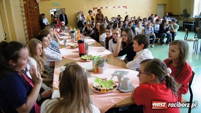 Zdjęcie w galerii na portalu naszraciborz.pl: II Powiatowy Przegląd Kolęd w Języku Angielskim i Niemieckim w Pietrowicach Wielkich wiadomości z regionu