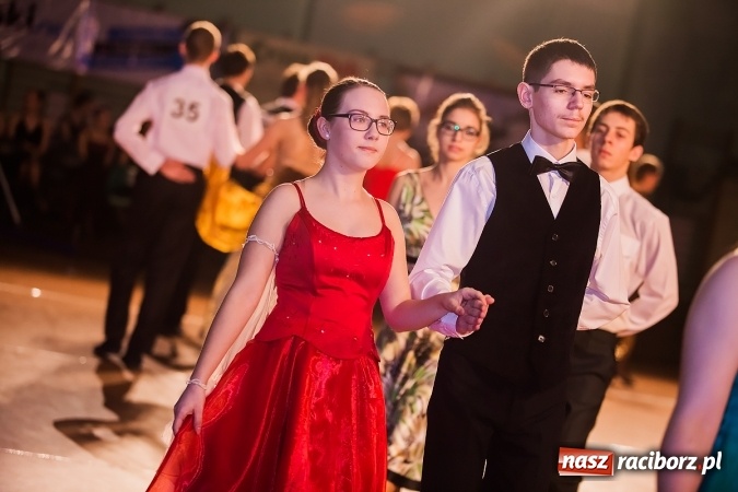 Zdjęcie w galerii na portalu naszraciborz.pl: X Jubileuszowa Karnawałowa Rewia Tańca w Arenie Rafako wiadomości z regionu