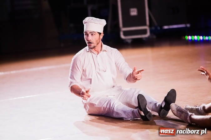 Zdjęcie w galerii na portalu naszraciborz.pl: X Jubileuszowa Karnawałowa Rewia Tańca w Arenie Rafako wiadomości z regionu