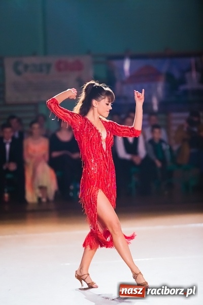 Zdjęcie w galerii na portalu naszraciborz.pl: X Jubileuszowa Karnawałowa Rewia Tańca w Arenie Rafako wiadomości z regionu