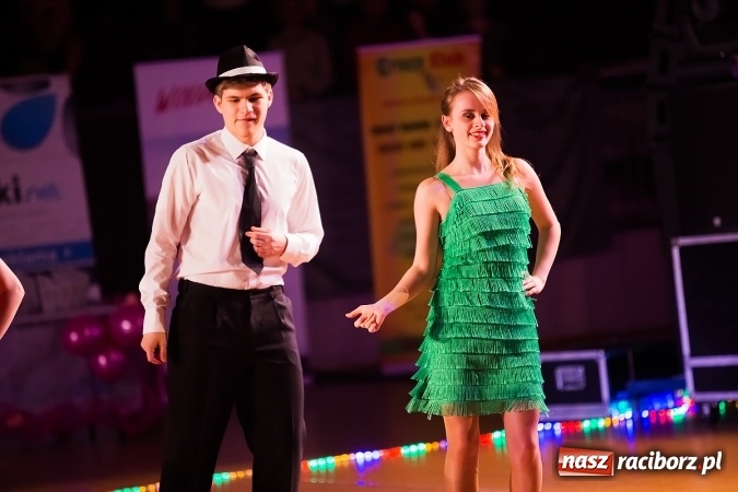 Zdjęcie w galerii na portalu naszraciborz.pl: X Jubileuszowa Karnawałowa Rewia Tańca w Arenie Rafako wiadomości z regionu