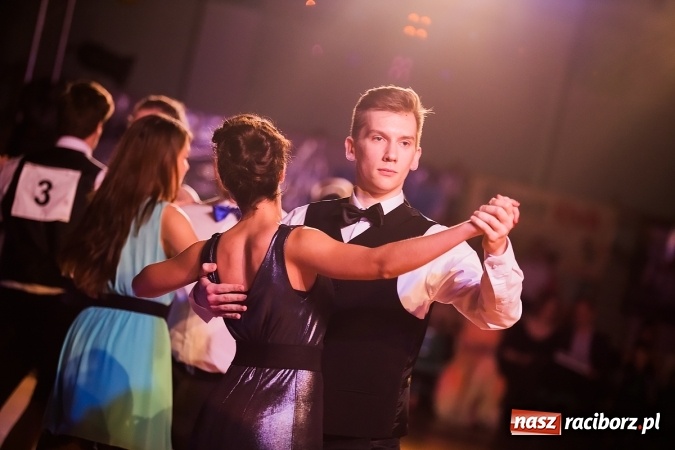 Zdjęcie w galerii na portalu naszraciborz.pl: X Jubileuszowa Karnawałowa Rewia Tańca w Arenie Rafako wiadomości z regionu