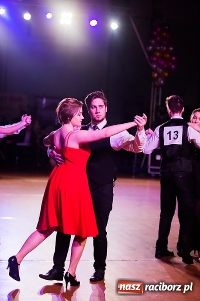 Zdjęcie w galerii na portalu naszraciborz.pl: X Jubileuszowa Karnawałowa Rewia Tańca w Arenie Rafako wiadomości z regionu