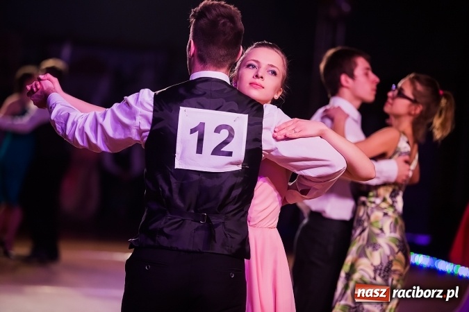 Zdjęcie w galerii na portalu naszraciborz.pl: X Jubileuszowa Karnawałowa Rewia Tańca w Arenie Rafako wiadomości z regionu