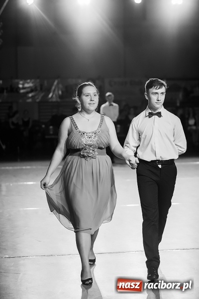 Zdjęcie w galerii na portalu naszraciborz.pl: X Jubileuszowa Karnawałowa Rewia Tańca w Arenie Rafako wiadomości z regionu