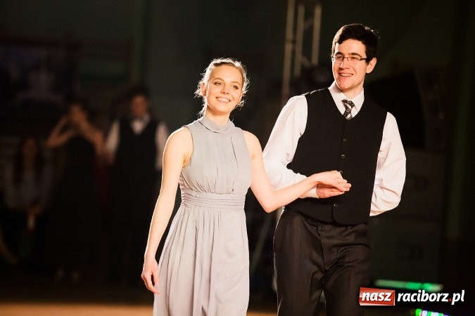 Zdjęcie w galerii na portalu naszraciborz.pl: X Jubileuszowa Karnawałowa Rewia Tańca w Arenie Rafako wiadomości z regionu