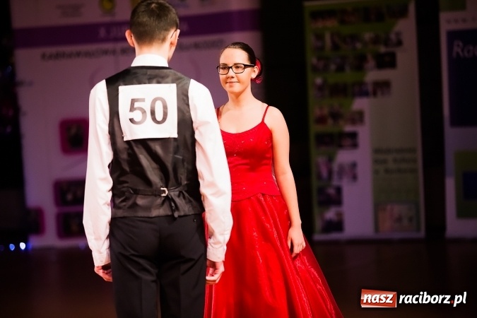 Zdjęcie w galerii na portalu naszraciborz.pl: X Jubileuszowa Karnawałowa Rewia Tańca w Arenie Rafako wiadomości z regionu