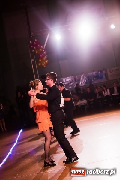 Zdjęcie w galerii na portalu naszraciborz.pl: X Jubileuszowa Karnawałowa Rewia Tańca w Arenie Rafako wiadomości z regionu