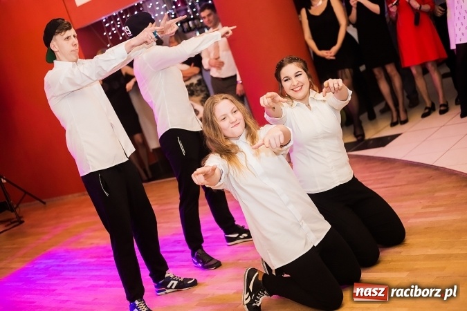 Zdjęcie w galerii na portalu naszraciborz.pl: Skaza i jej sympatycy oraz przyjaciele bawili się w Raciborskiej wiadomości z regionu