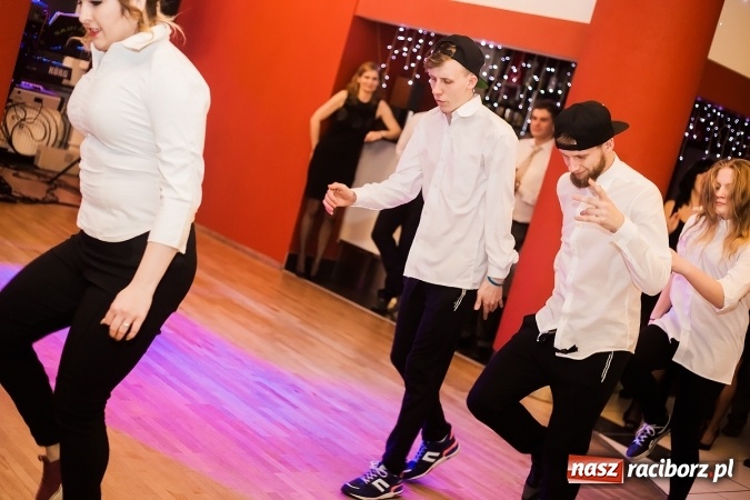 Zdjęcie w galerii na portalu naszraciborz.pl: Skaza i jej sympatycy oraz przyjaciele bawili się w Raciborskiej wiadomości z regionu