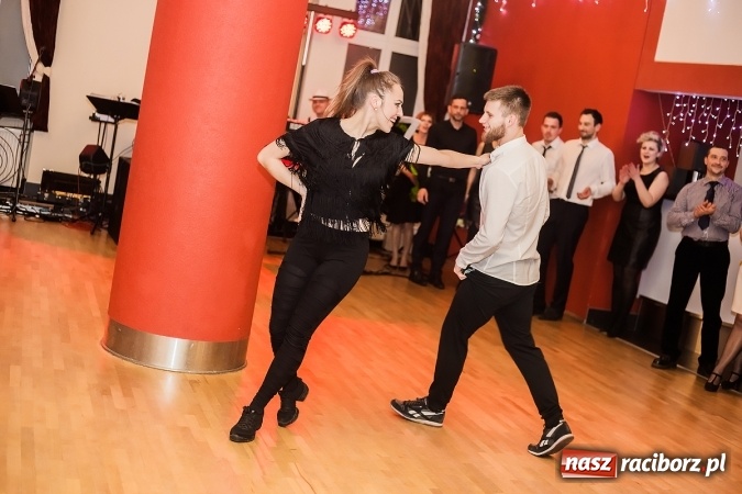 Zdjęcie w galerii na portalu naszraciborz.pl: Skaza i jej sympatycy oraz przyjaciele bawili się w Raciborskiej wiadomości z regionu