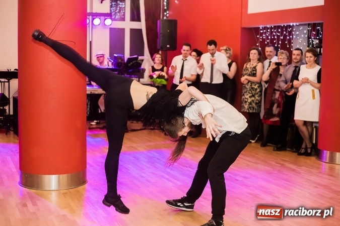 Zdjęcie w galerii na portalu naszraciborz.pl: Skaza i jej sympatycy oraz przyjaciele bawili się w Raciborskiej wiadomości z regionu