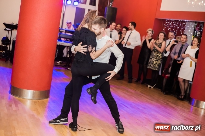 Zdjęcie w galerii na portalu naszraciborz.pl: Skaza i jej sympatycy oraz przyjaciele bawili się w Raciborskiej wiadomości z regionu