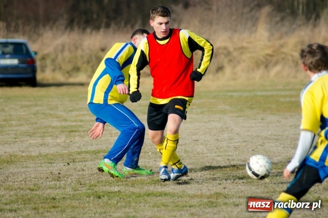 Zdjęcie w galerii na portalu naszraciborz.pl: Sparing: Markowice bez pomysłu na grę uległy Stali z Kuźni Raciborskiej wiadomości z regionu