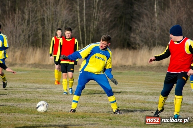 Zdjęcie w galerii na portalu naszraciborz.pl: Sparing: Markowice bez pomysłu na grę uległy Stali z Kuźni Raciborskiej wiadomości z regionu